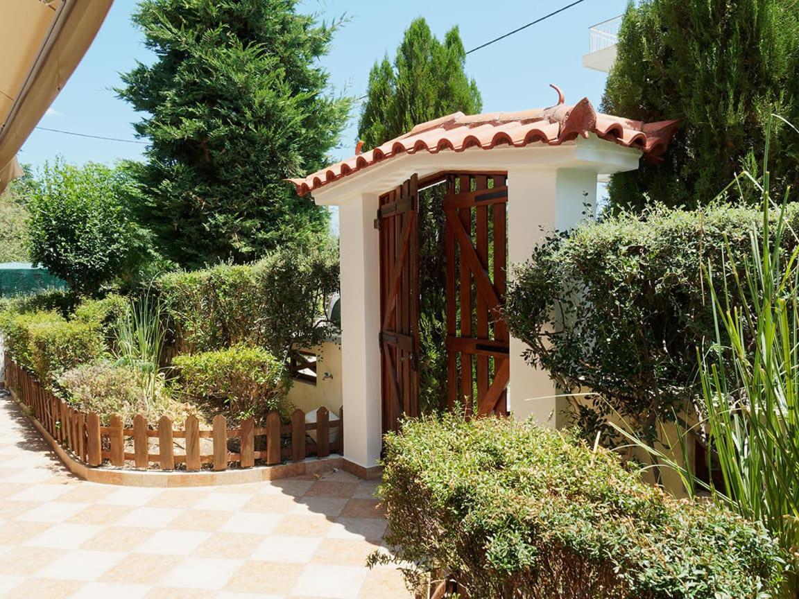 N&Μ Méthana Exterior foto